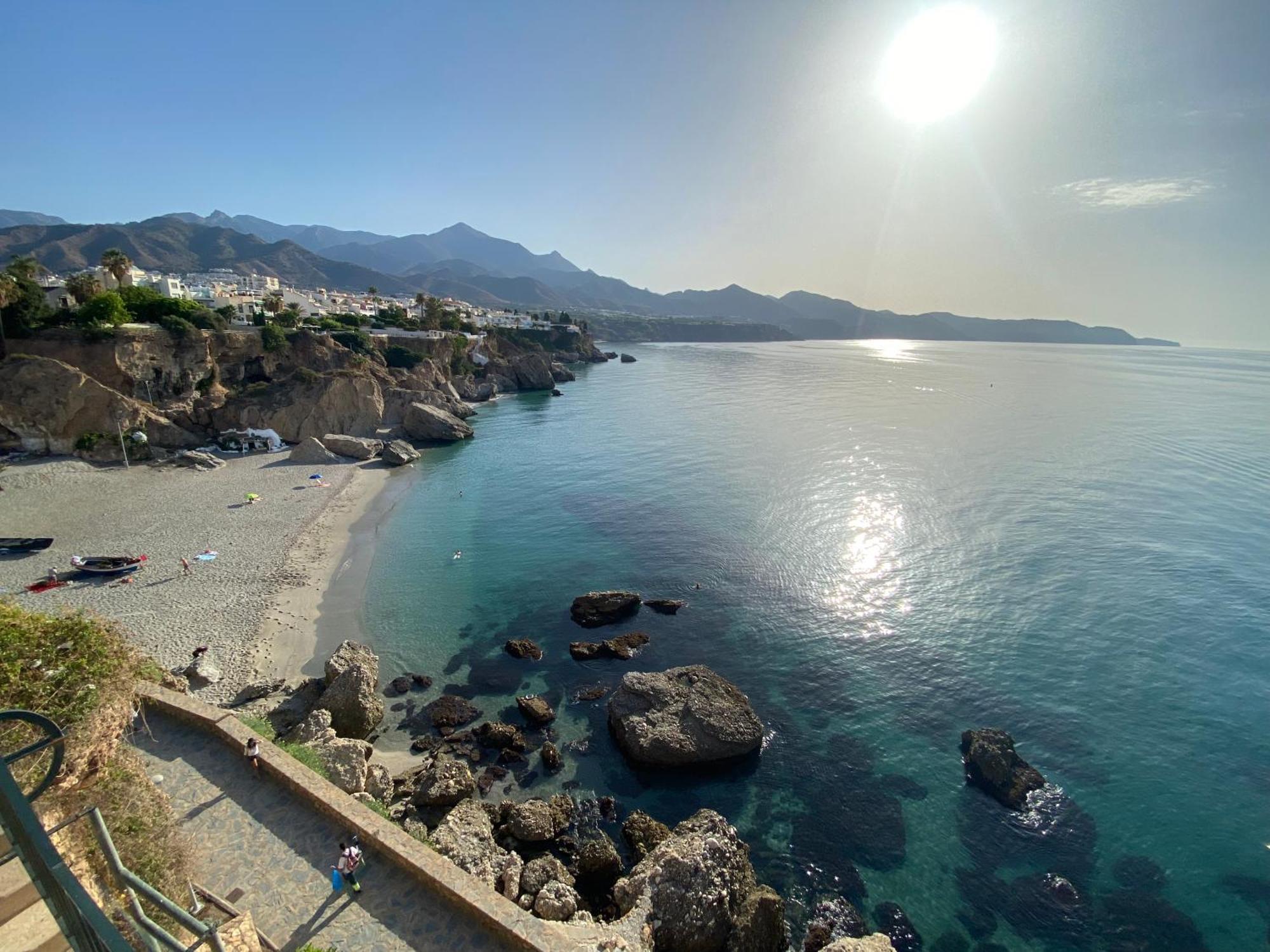 Apartamento Terraza Al Mar, Нерха Екстериор снимка